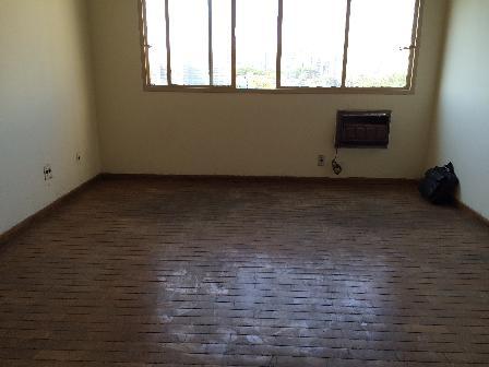 Sala, Centro, 1 Quarto, 0 Vaga