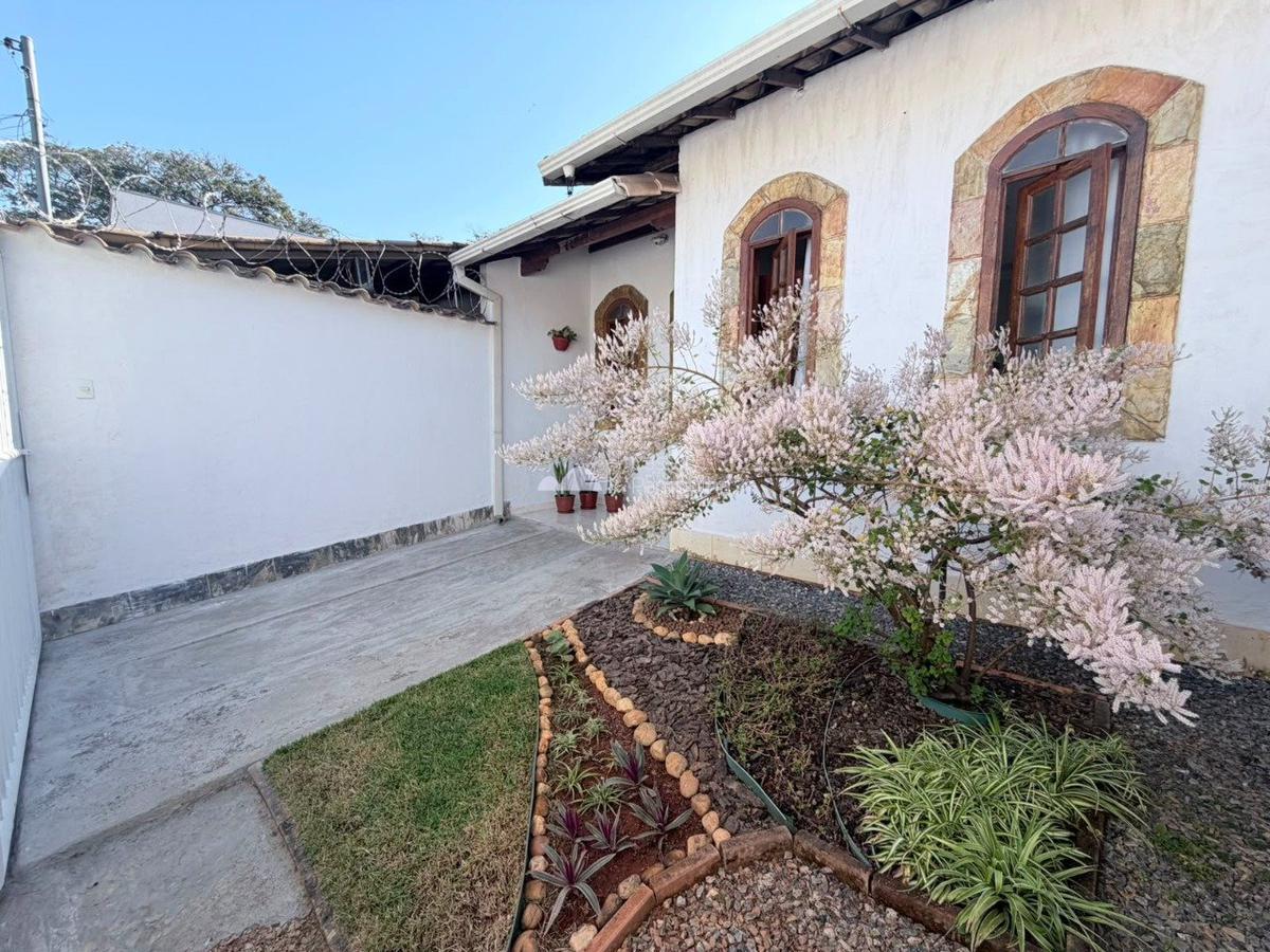 Casa, Santa Mônica, 2 Quartos, 1 Vaga