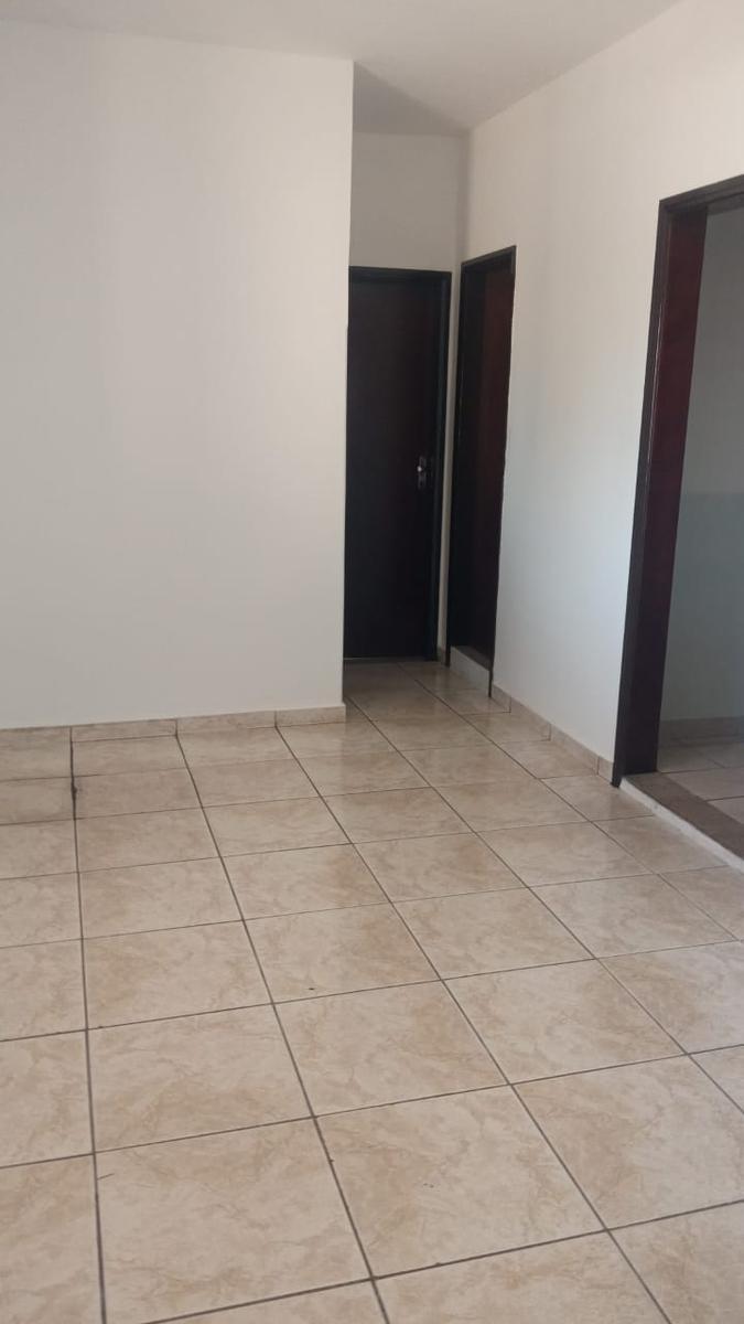 Casa Comercial, Eldorado, 2 Quartos, 0 Vaga