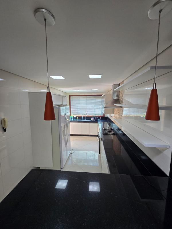 Casa, Serrano, 3 Quartos, 4 Vagas, 1 Suíte