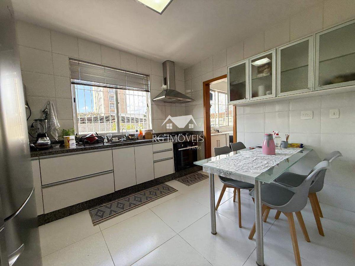 Apartamento, Barreiro, 3 Quartos, 2 Vagas, 1 Suíte