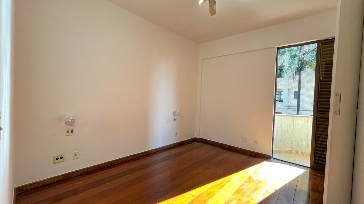 Apartamento, Coração de Jesus, 4 Quartos, 2 Vagas, 1 Suíte