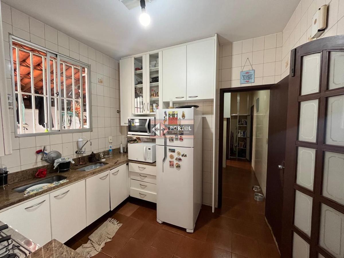 Apartamento, Luxemburgo, 3 Quartos, 1 Vaga, 1 Suíte