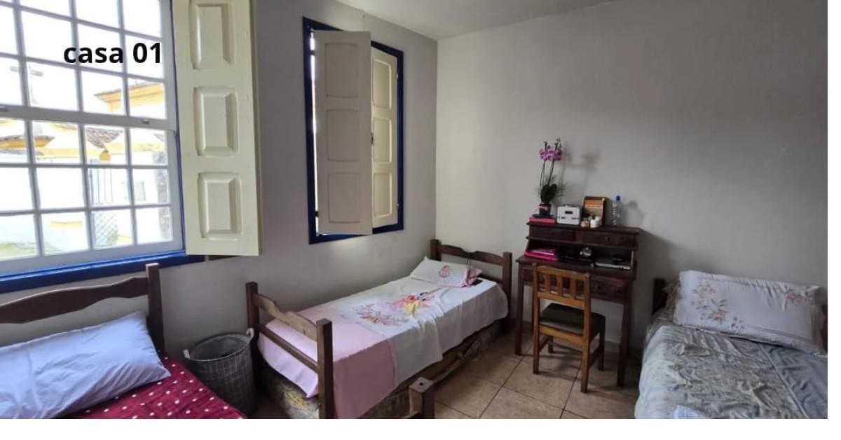 Casa, Centro, 13 Quartos, 0 Vaga, 1 Suíte