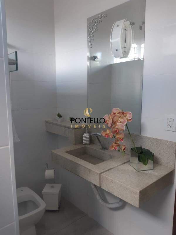 Casa, Boa Vista, 8 Quartos, 2 Vagas, 2 Suítes