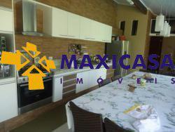 Casa, Centro, 5 Quartos, 3 Vagas, 1 Suíte