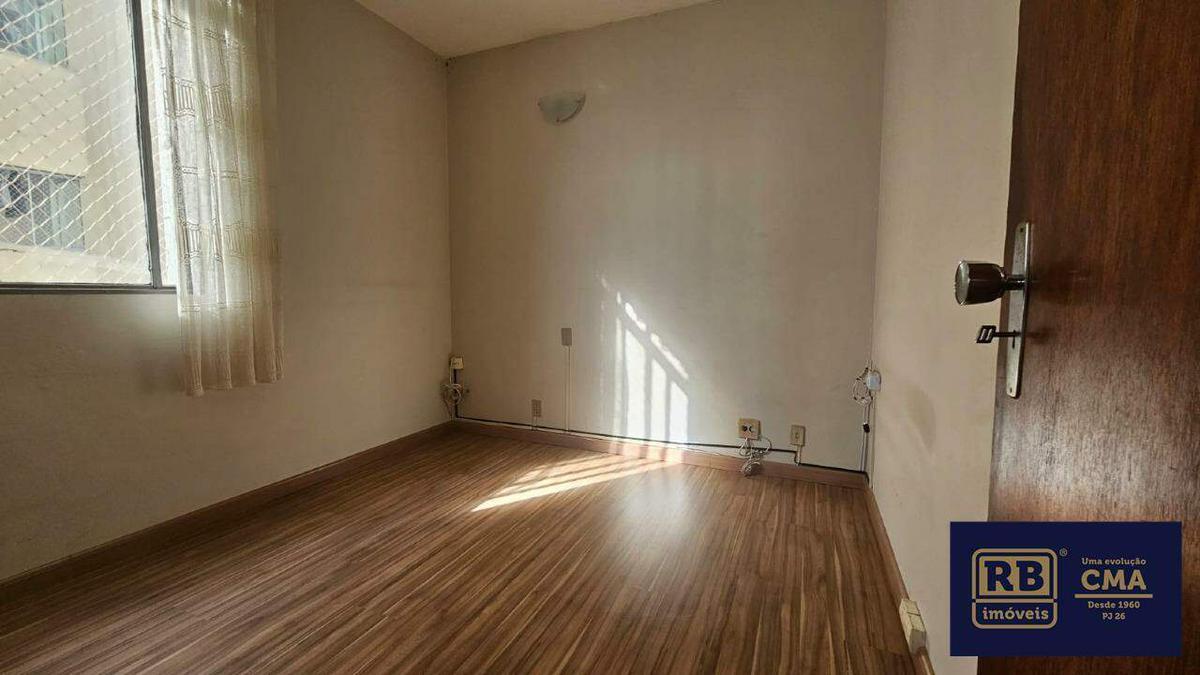 Apartamento, Sagrada Família, 2 Quartos, 1 Vaga