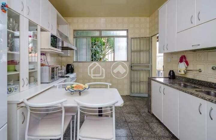Casa, Palmeiras, 7 Quartos, 10 Vagas, 1 Suíte