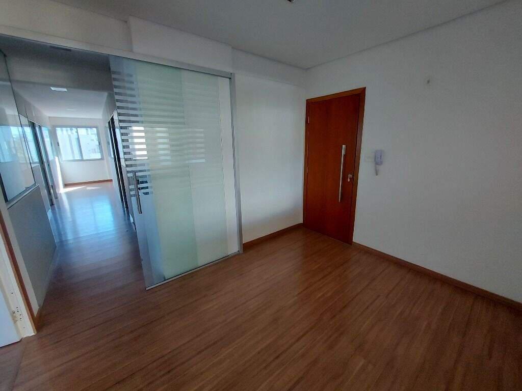 Sala, Estoril, 3 Vagas