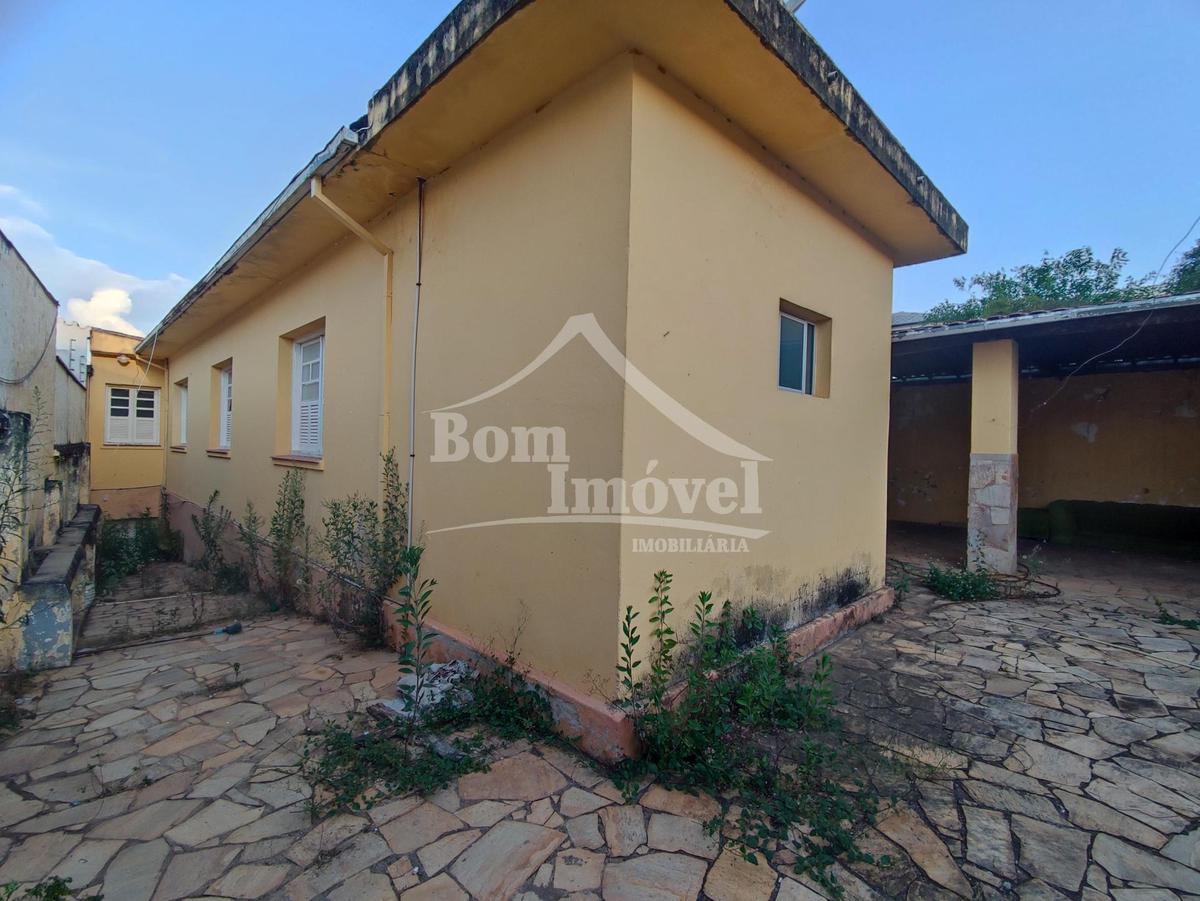 Casa, Centro, 4 Quartos, 1 Vaga, 1 Suíte