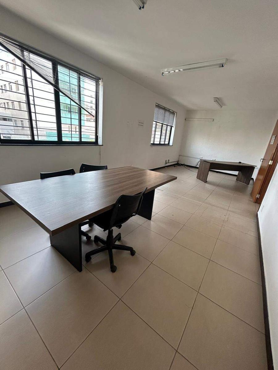 Casa Comercial, Nova Suíssa, 8 Quartos, 10 Vagas