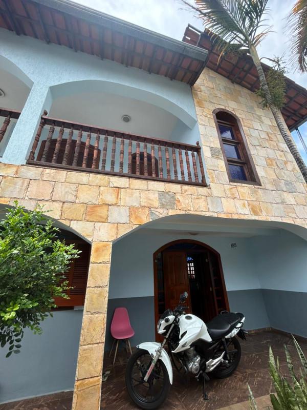 Casa, Castelo, 6 Quartos, 4 Vagas, 3 Suítes