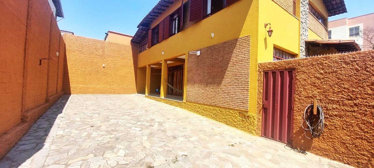 Casa, Padre Eustáquio, 5 Quartos, 11 Vagas, 1 Suíte