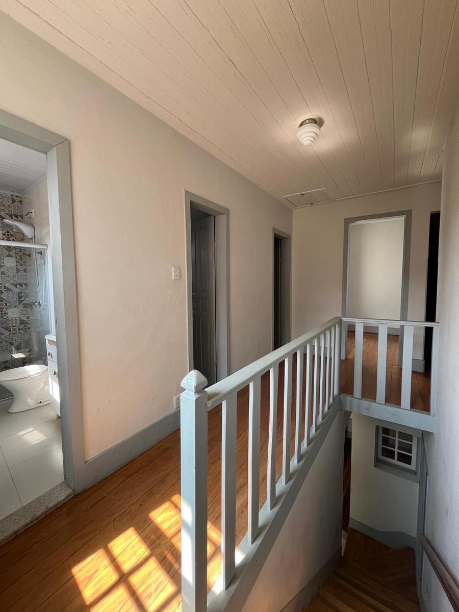 Casa, Centro, 5 Quartos, 0 Vaga, 1 Suíte