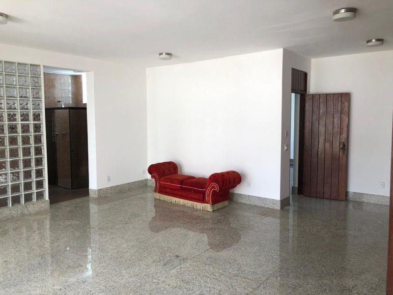 Casa, São José, 5 Quartos, 7 Vagas, 3 Suítes