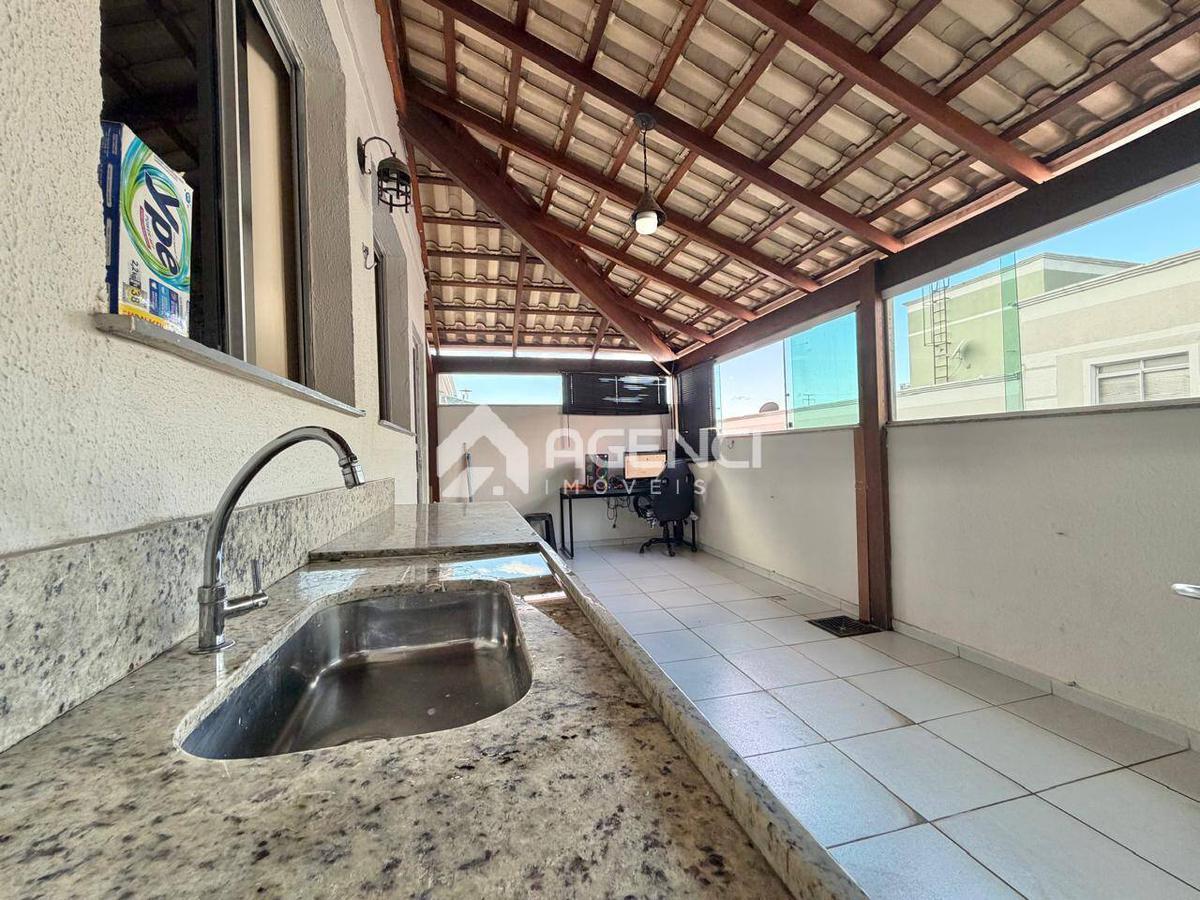 Cobertura, Camargos, 3 Quartos, 0 Vaga, 0 Suíte