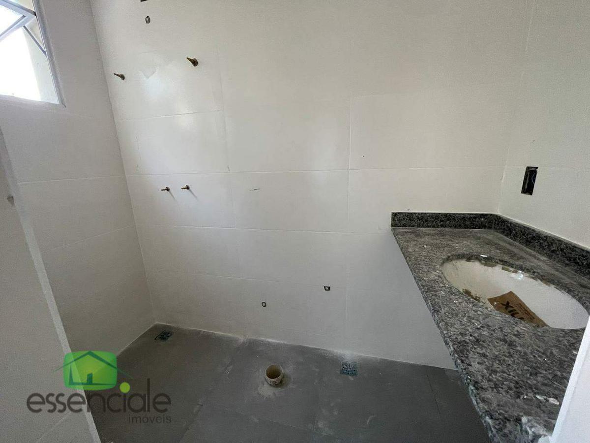 Apartamento, Europa, 2 Quartos, 1 Vaga, 1 Suíte