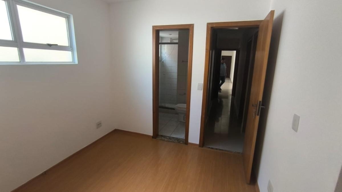 Apartamento, Sagrada Família, 4 Quartos, 4 Vagas, 1 Suíte