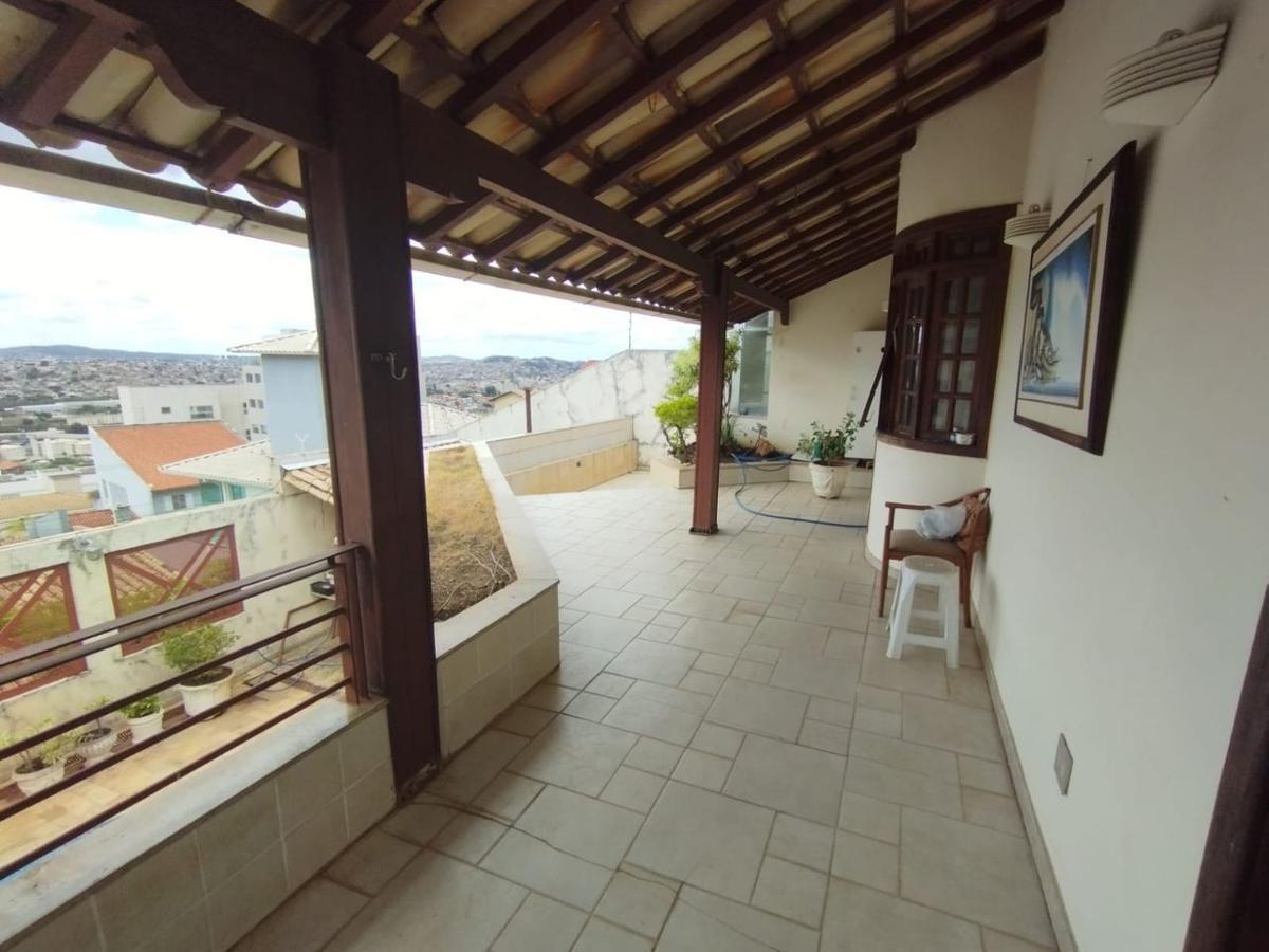 Casa, Fernão Dias, 3 Quartos, 6 Vagas, 1 Suíte