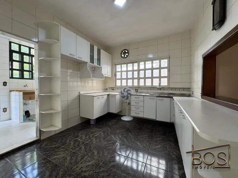 Casa, Caiçaras, 4 Quartos, 4 Vagas, 1 Suíte