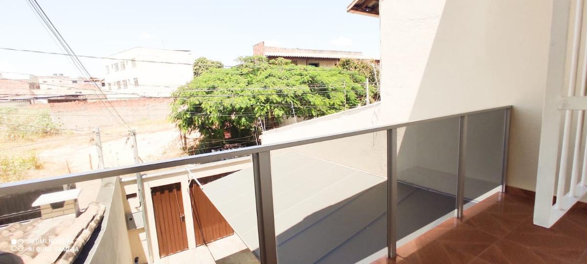 Casa, Parque Turistas, 2 Quartos, 2 Vagas, 1 Suíte