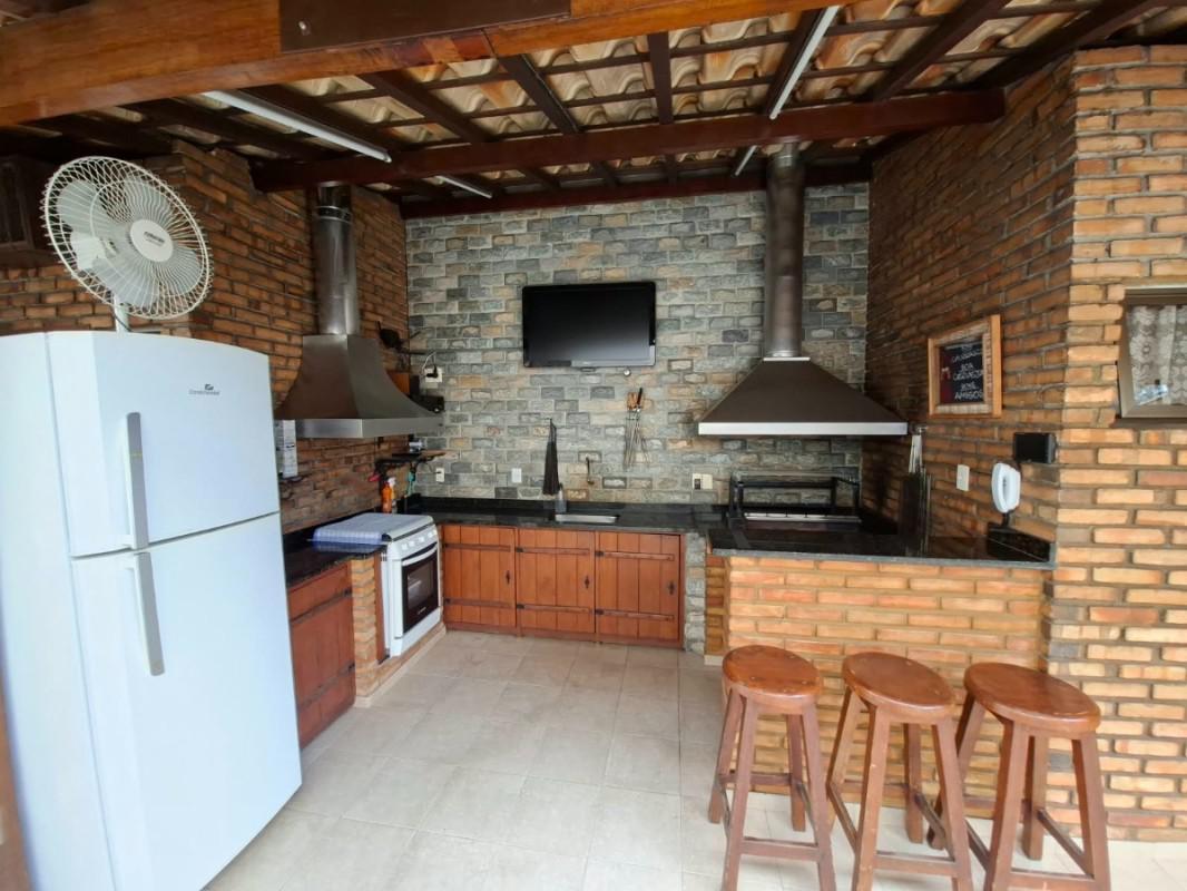 Casa, Itapoã, 4 Quartos, 2 Vagas, 1 Suíte