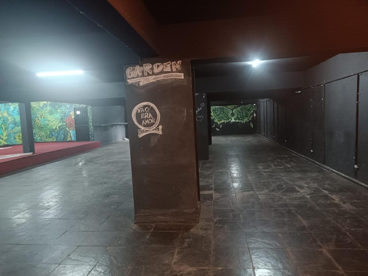 Prédio, Barreiro, 0 Quarto, 0 Vaga