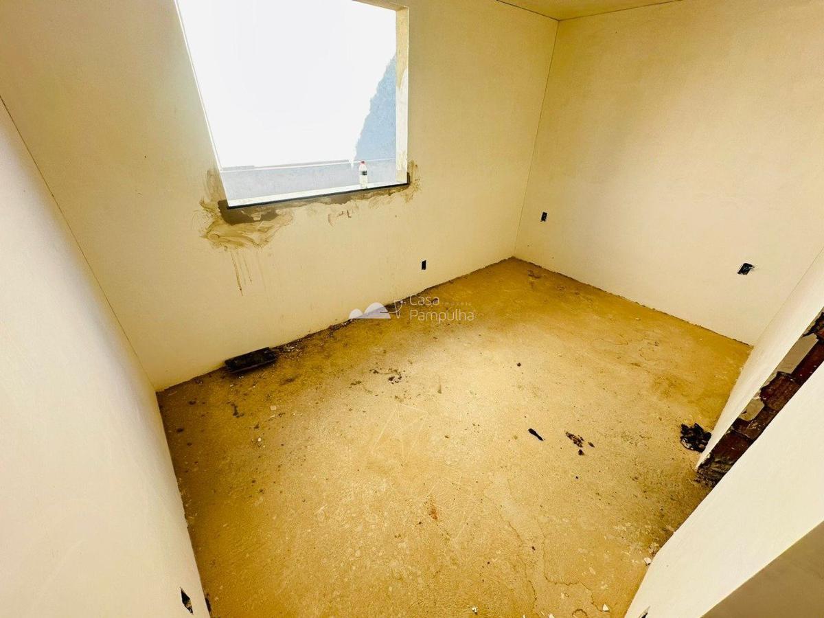 Casa, Planalto, 4 Quartos, 4 Vagas, 1 Suíte