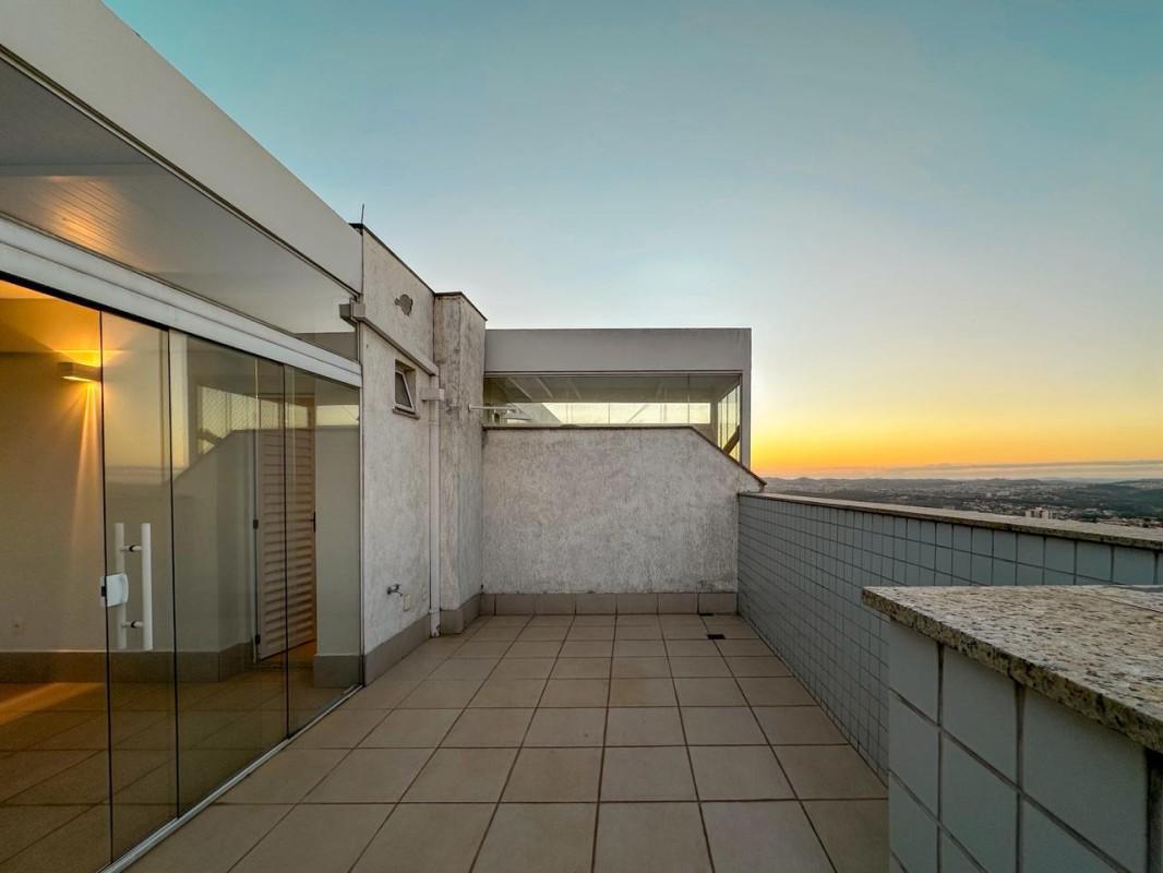 Cobertura, Ouro Preto, 2 Quartos, 3 Vagas, 2 Suítes