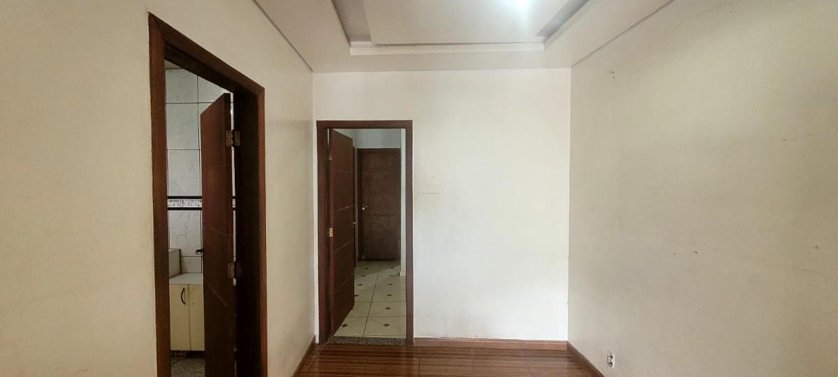 Casa, Vila Clóris, 4 Quartos, 5 Vagas, 1 Suíte