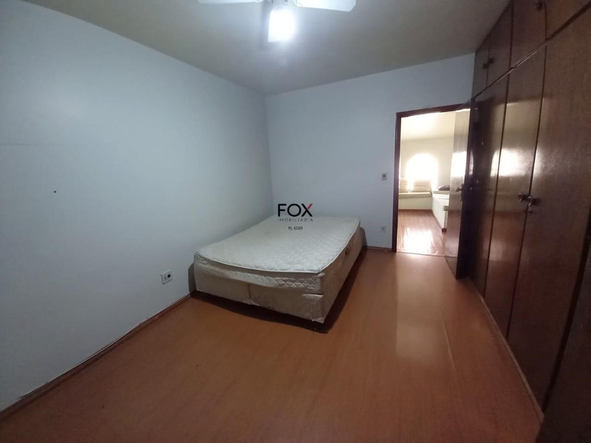 Casa, Santa Efigênia, 5 Quartos, 4 Vagas, 3 Suítes