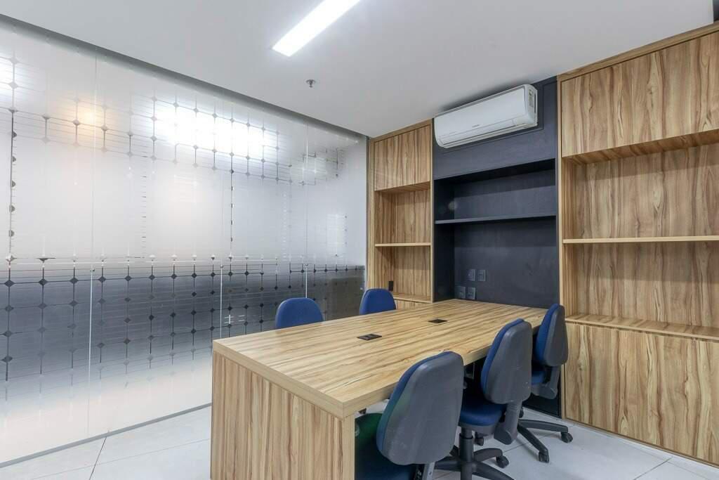 Sala, Vila da Serra, 0 Quarto, 7 Vagas