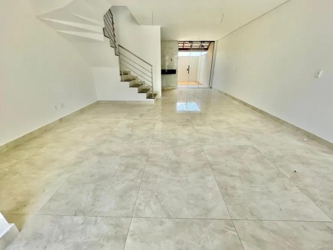 Casa, Santa Branca, 3 Quartos, 3 Vagas, 1 Suíte