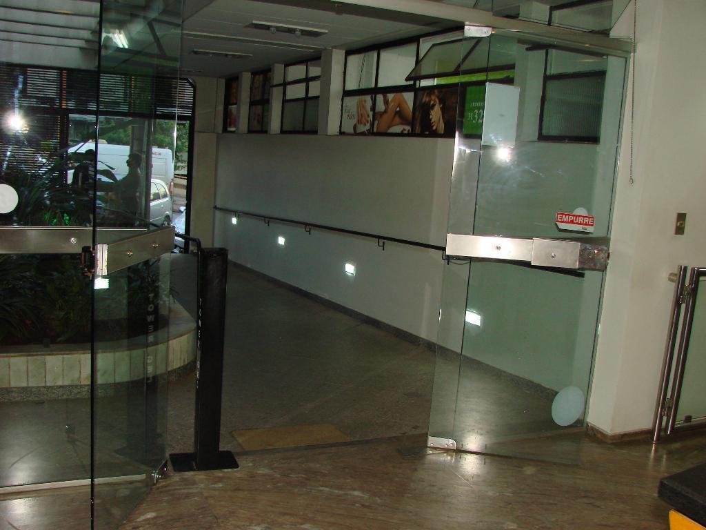 Sala, Santa Efigênia