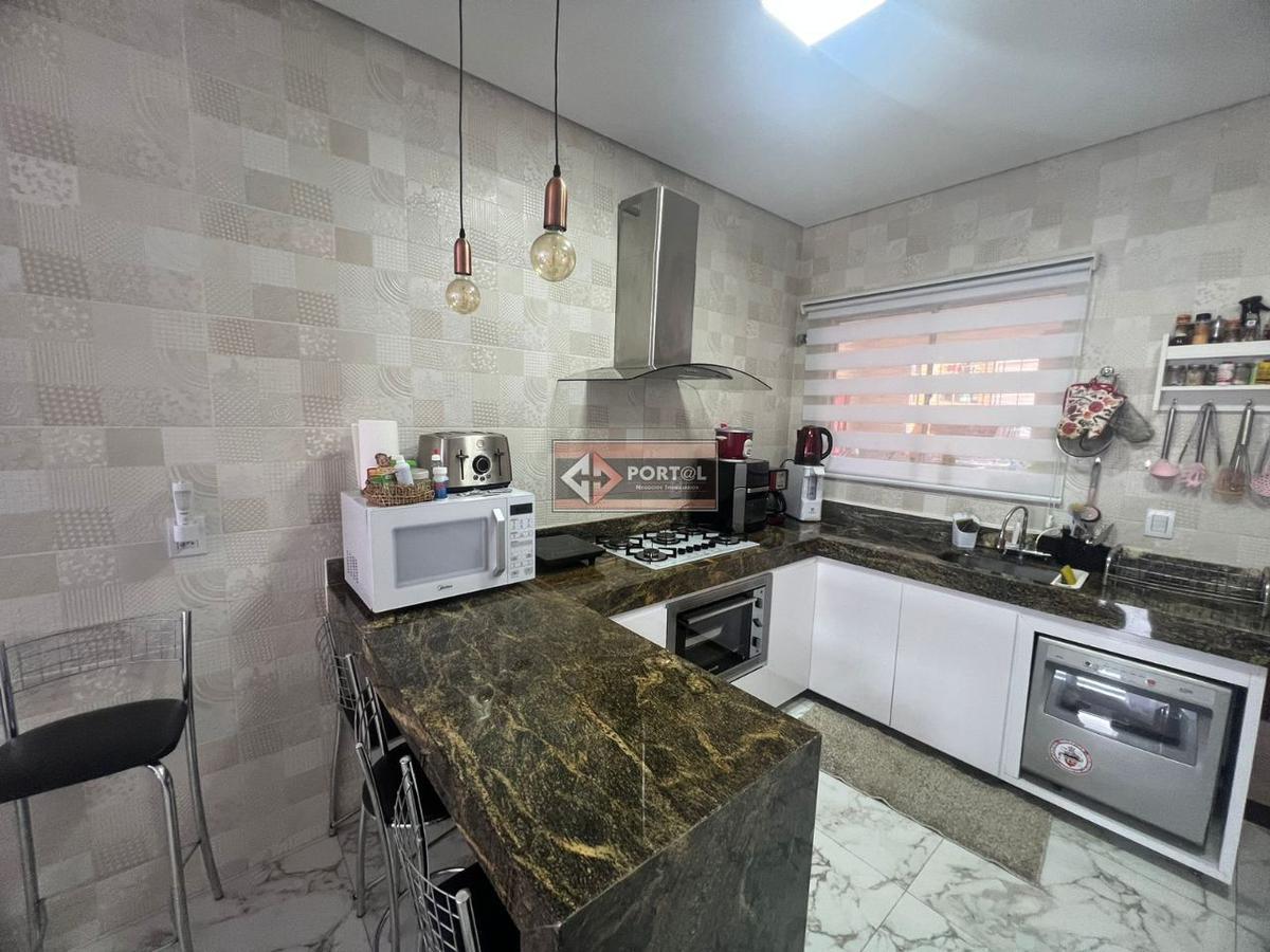 Casa, Boa Vista, 3 Quartos, 2 Vagas, 1 Suíte