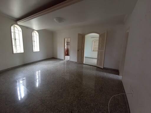 Casa, Centro, 3 Quartos, 0 Vaga, 1 Suíte