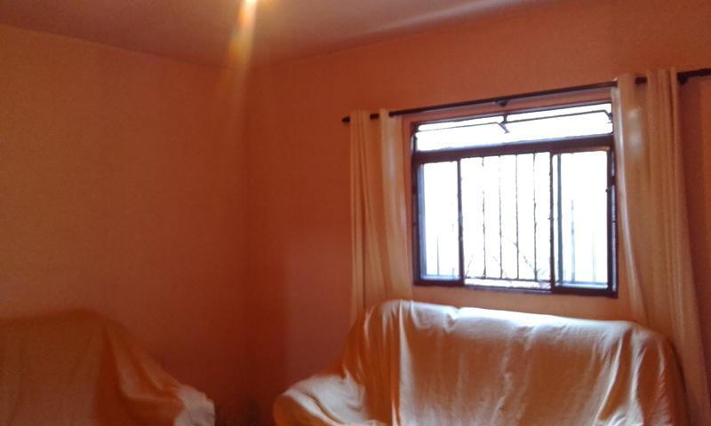 Casa, Conjunto Confisco, 2 Quartos, 1 Vaga