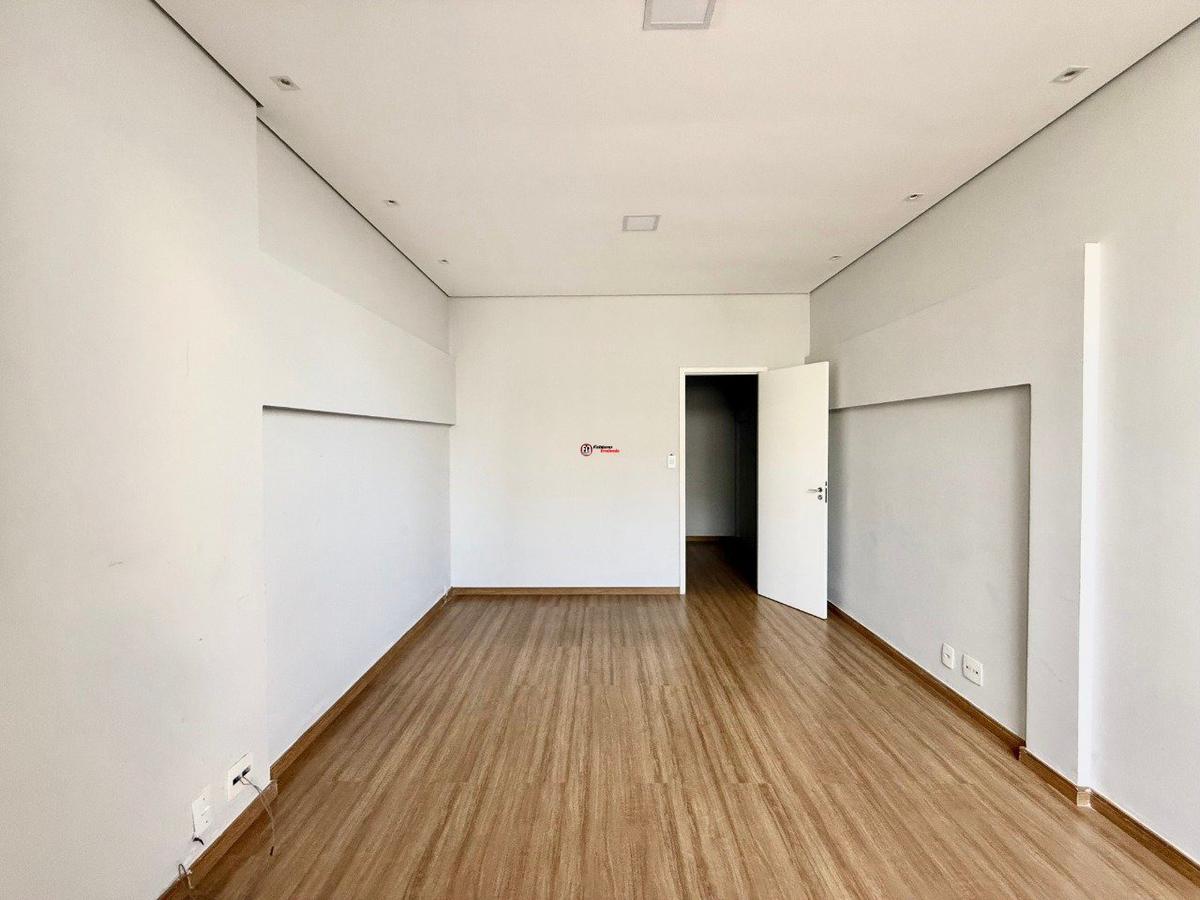 Sala, São José, 0 Quarto, 1 Vaga