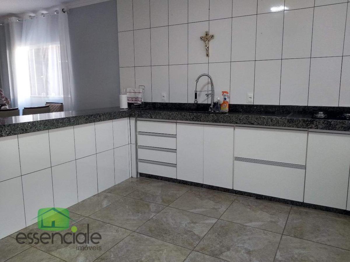Casa, Tropical, 3 Quartos, 4 Vagas, 2 Suítes
