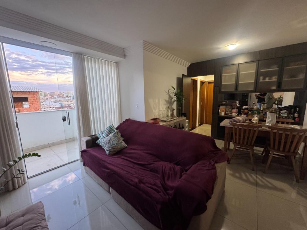 Apartamento, Sagrada Família, 3 Quartos, 2 Vagas, 1 Suíte
