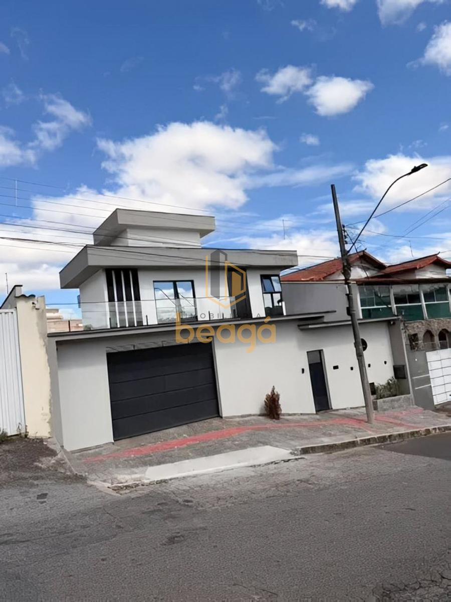 Casa, Industrial, 4 Quartos, 5 Vagas, 1 Suíte