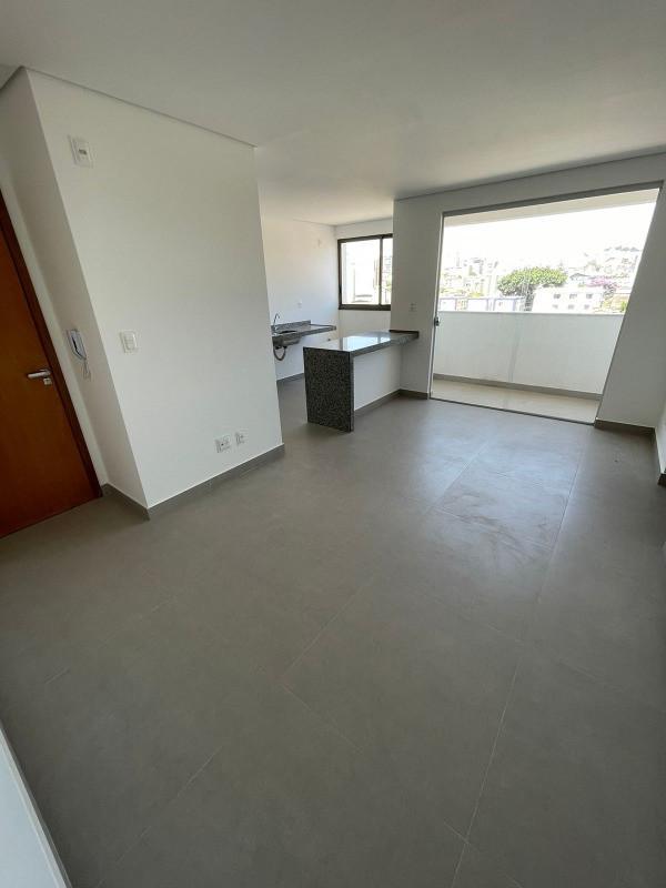 Apartamento, Sagrada Família, 2 Quartos, 2 Vagas, 1 Suíte