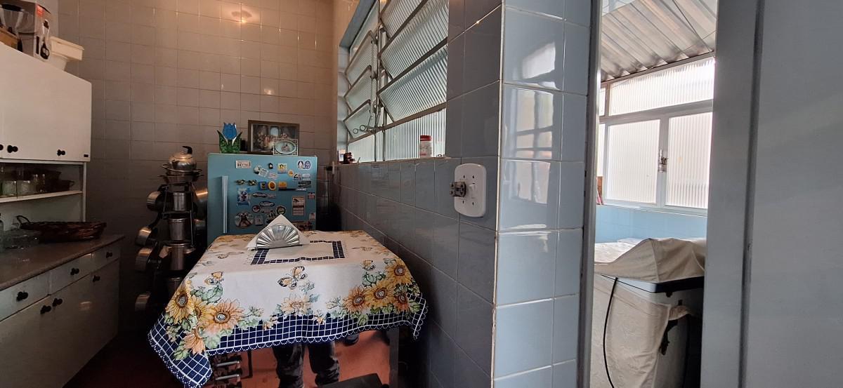 Apartamento, Floresta, 3 Quartos, 0 Vaga