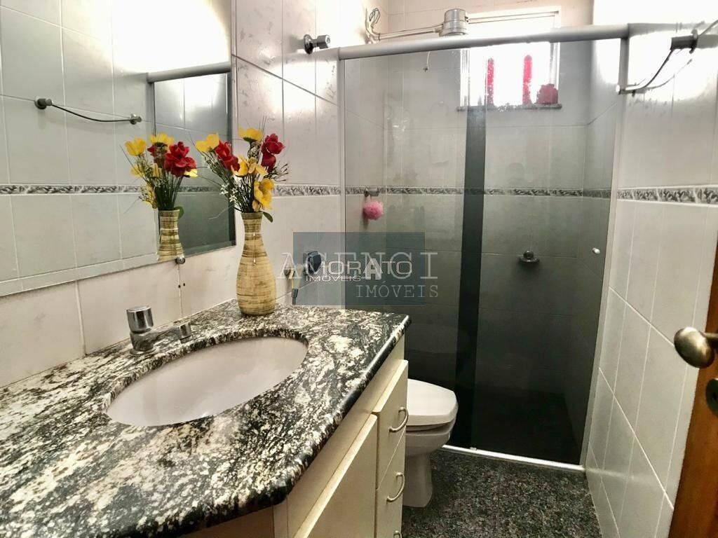 Casa, Castelo, 4 Quartos, 0 Vaga, 1 Suíte