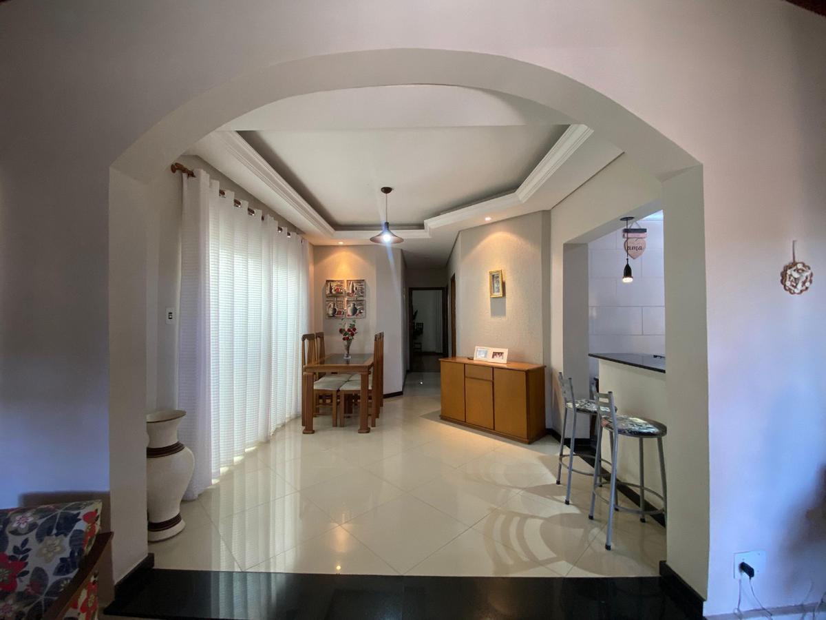 Casa, Planalto, 2 Quartos, 3 Vagas, 2 Suítes