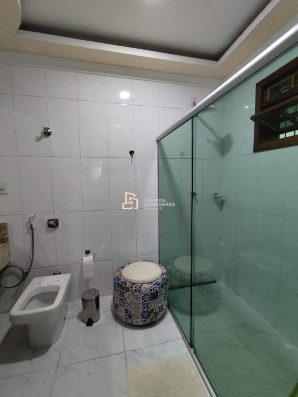 Casa Comercial, Vila Cristina, 3 Quartos, 2 Vagas, 1 Suíte