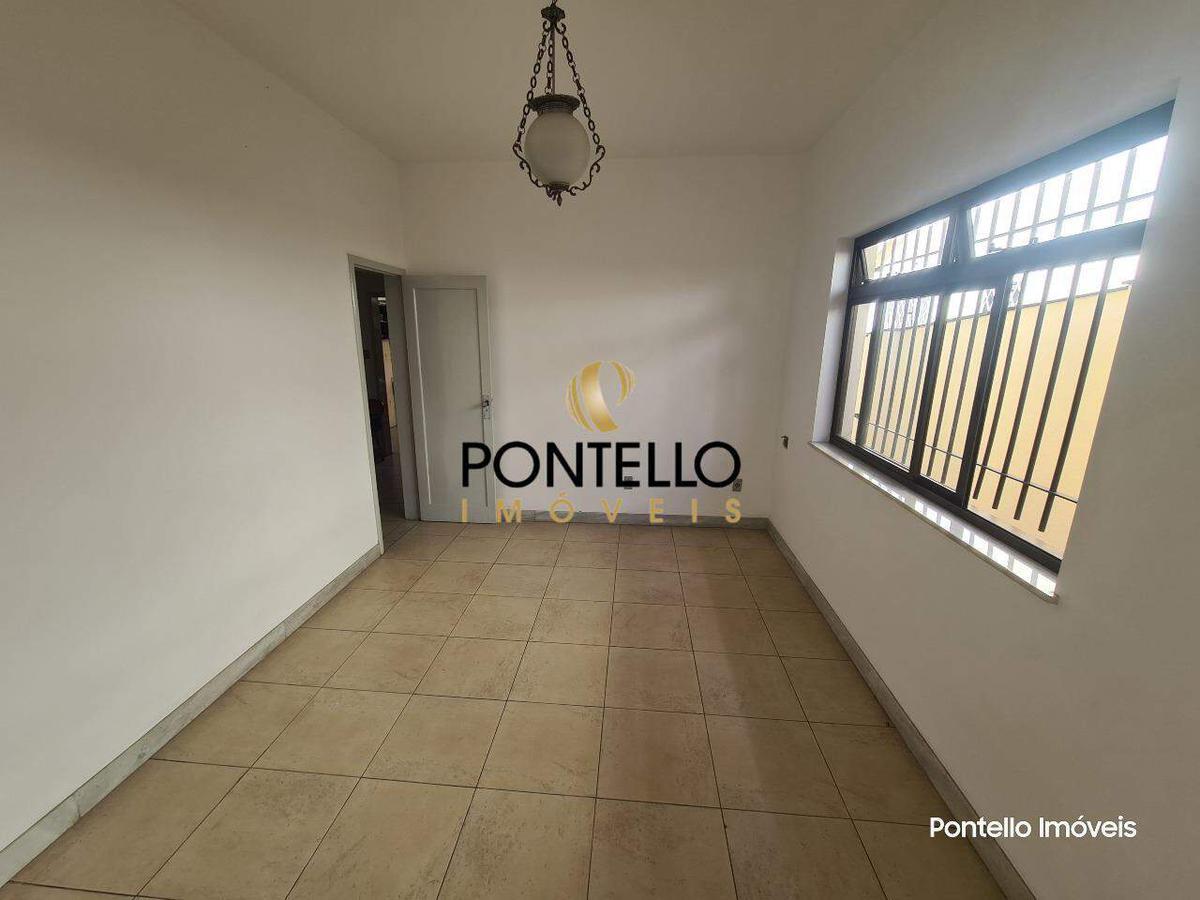 Casa, Santa Efigênia, 3 Quartos, 4 Vagas, 1 Suíte