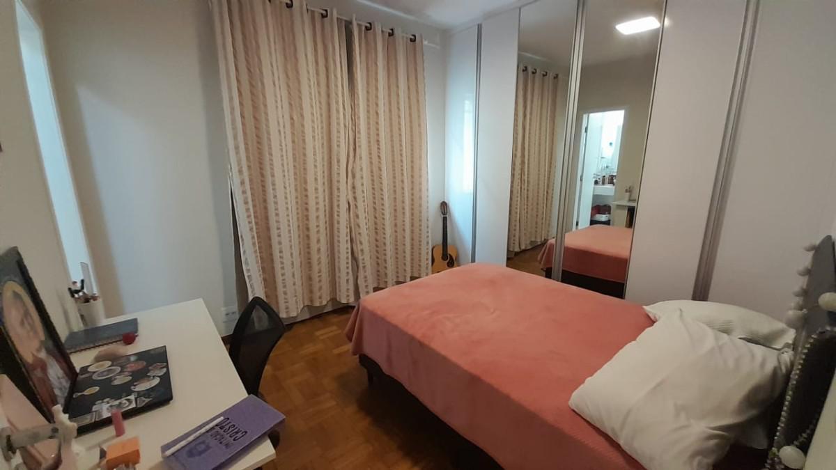 Casa, João Pinheiro, 4 Quartos, 2 Vagas, 3 Suítes