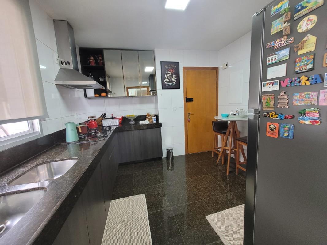 Apartamento, Castelo, 4 Quartos, 3 Vagas, 3 Suítes