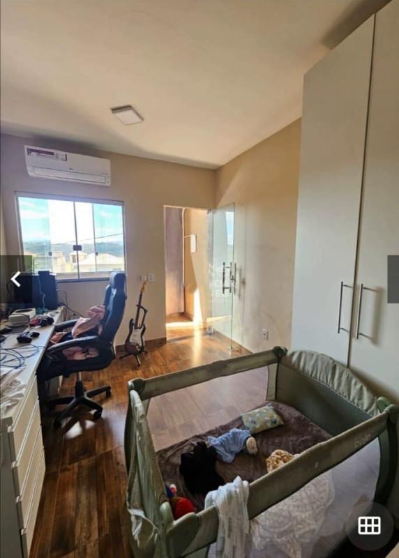 Casa, Monte Verde, 2 Quartos, 2 Vagas, 1 Suíte
